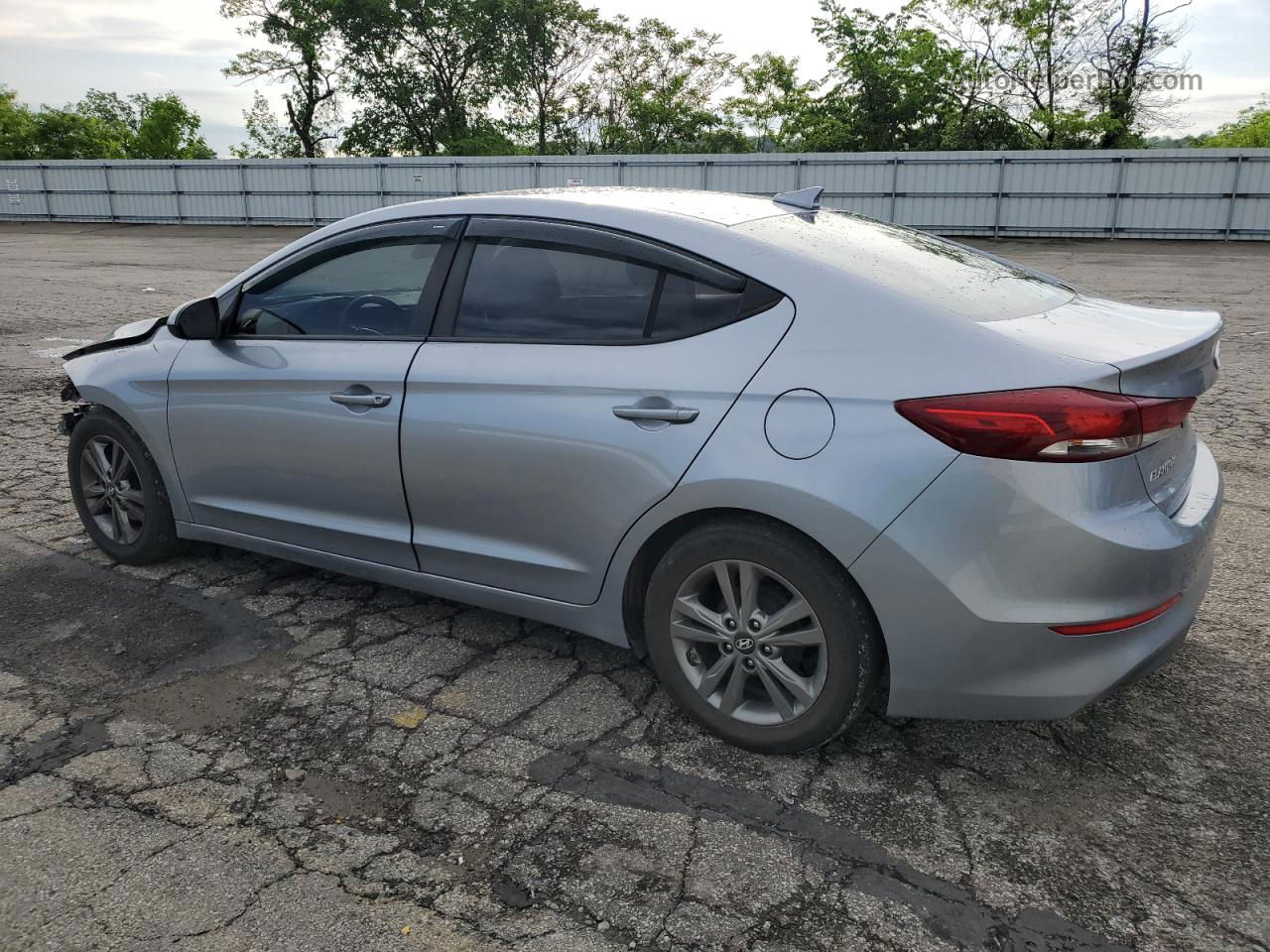 2017 Hyundai Elantra Se Silver vin: 5NPD84LF4HH184892