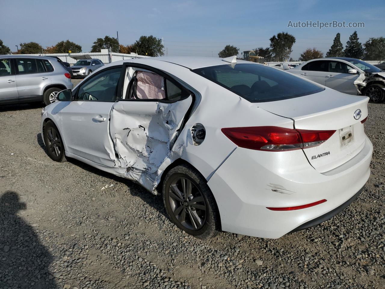 2018 Hyundai Elantra Sel White vin: 5NPD84LF4JH345537