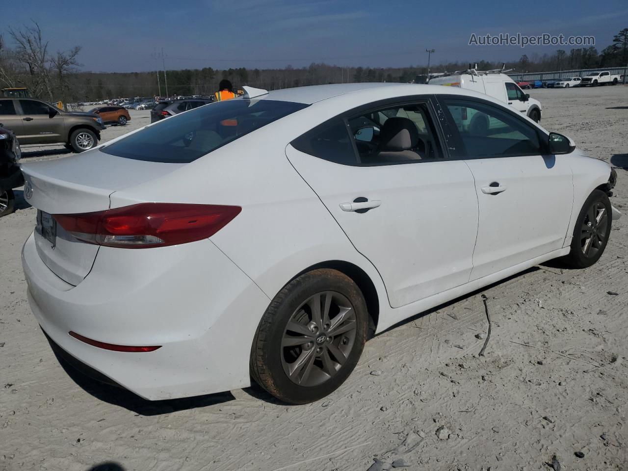 2017 Hyundai Elantra Se Белый vin: 5NPD84LF5HH001919