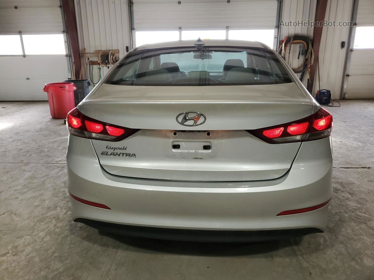 2017 Hyundai Elantra Se Silver vin: 5NPD84LF5HH075437