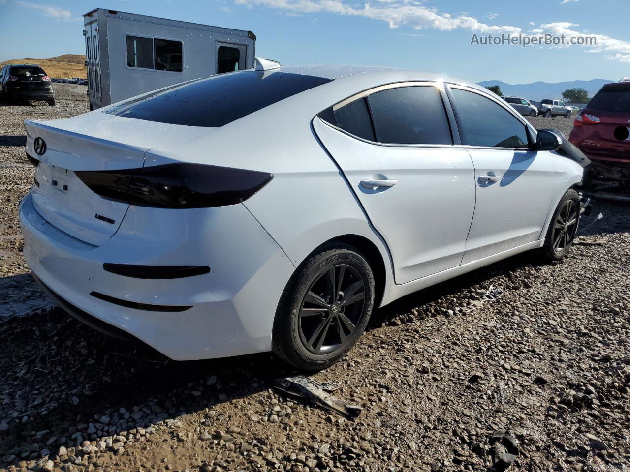 2017 Hyundai Elantra Se White vin: 5NPD84LF5HH081318