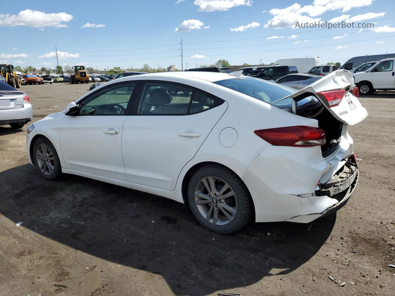 2017 Hyundai Elantra Se White vin: 5NPD84LF5HH190412