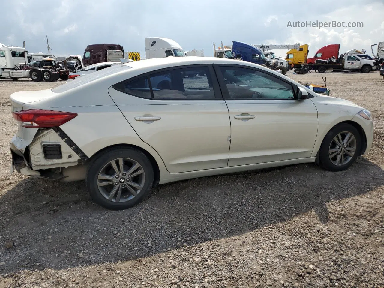 2017 Hyundai Elantra Se Beige vin: 5NPD84LF5HH209301