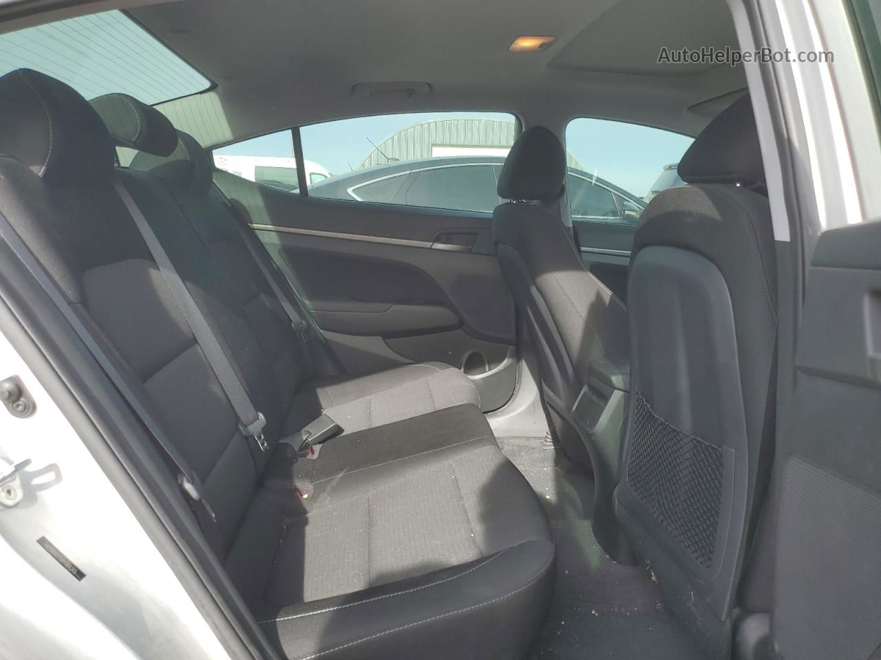 2018 Hyundai Elantra Sel Серебряный vin: 5NPD84LF5JH384315