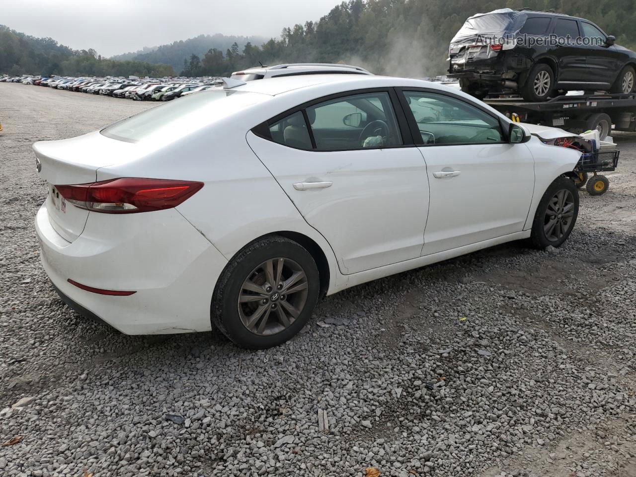 2017 Hyundai Elantra Se White vin: 5NPD84LF6HH002044