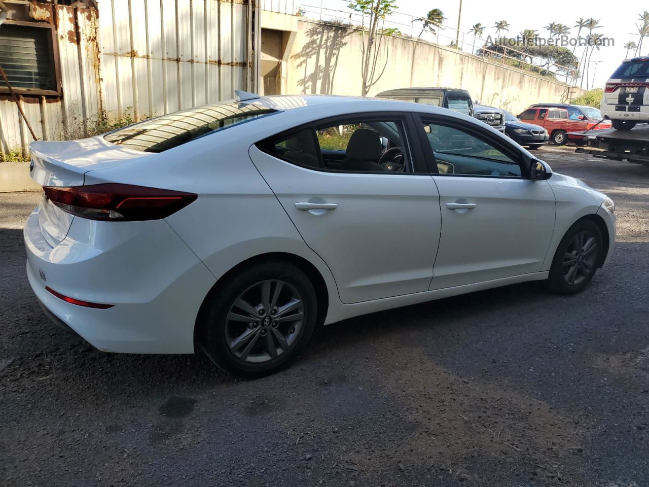 2017 Hyundai Elantra Se White vin: 5NPD84LF6HH002285