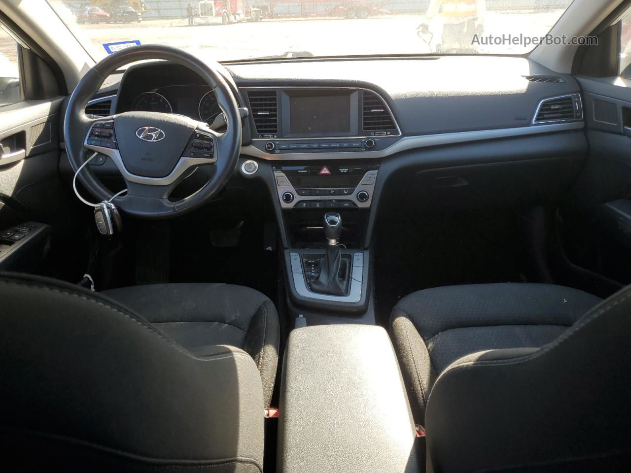 2018 Hyundai Elantra Sel Белый vin: 5NPD84LF6JH396327