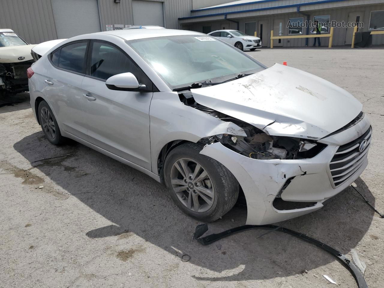 2017 Hyundai Elantra Se Silver vin: 5NPD84LF7HH025512