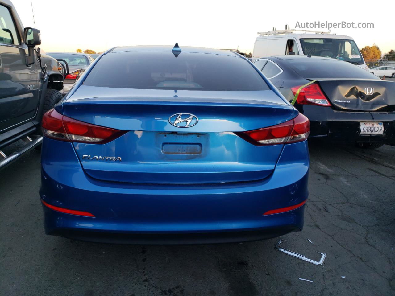 2018 Hyundai Elantra Sel Blue vin: 5NPD84LF7JH216420