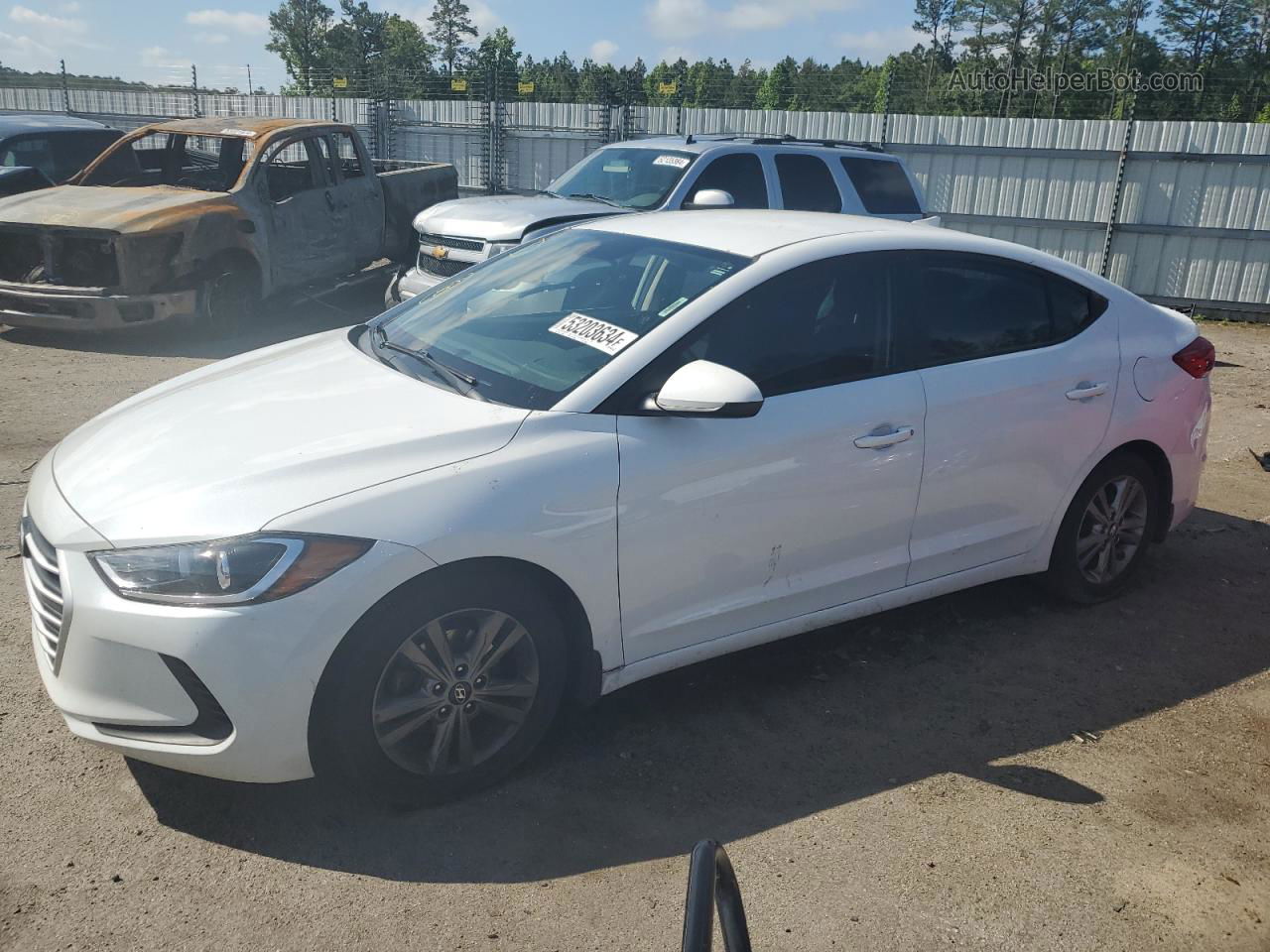 2018 Hyundai Elantra Sel White vin: 5NPD84LF7JH356693