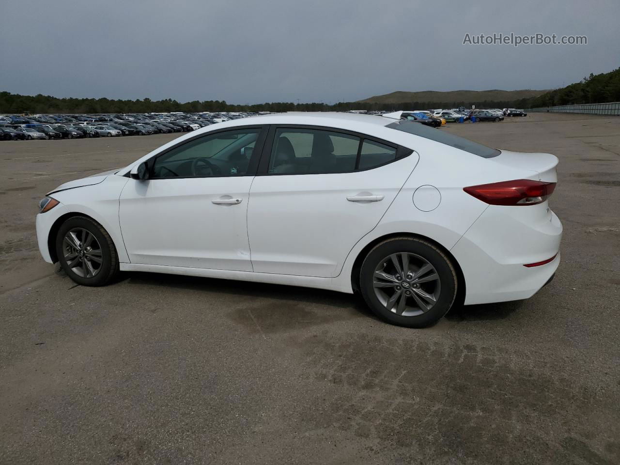 2017 Hyundai Elantra Se White vin: 5NPD84LF8HH097657