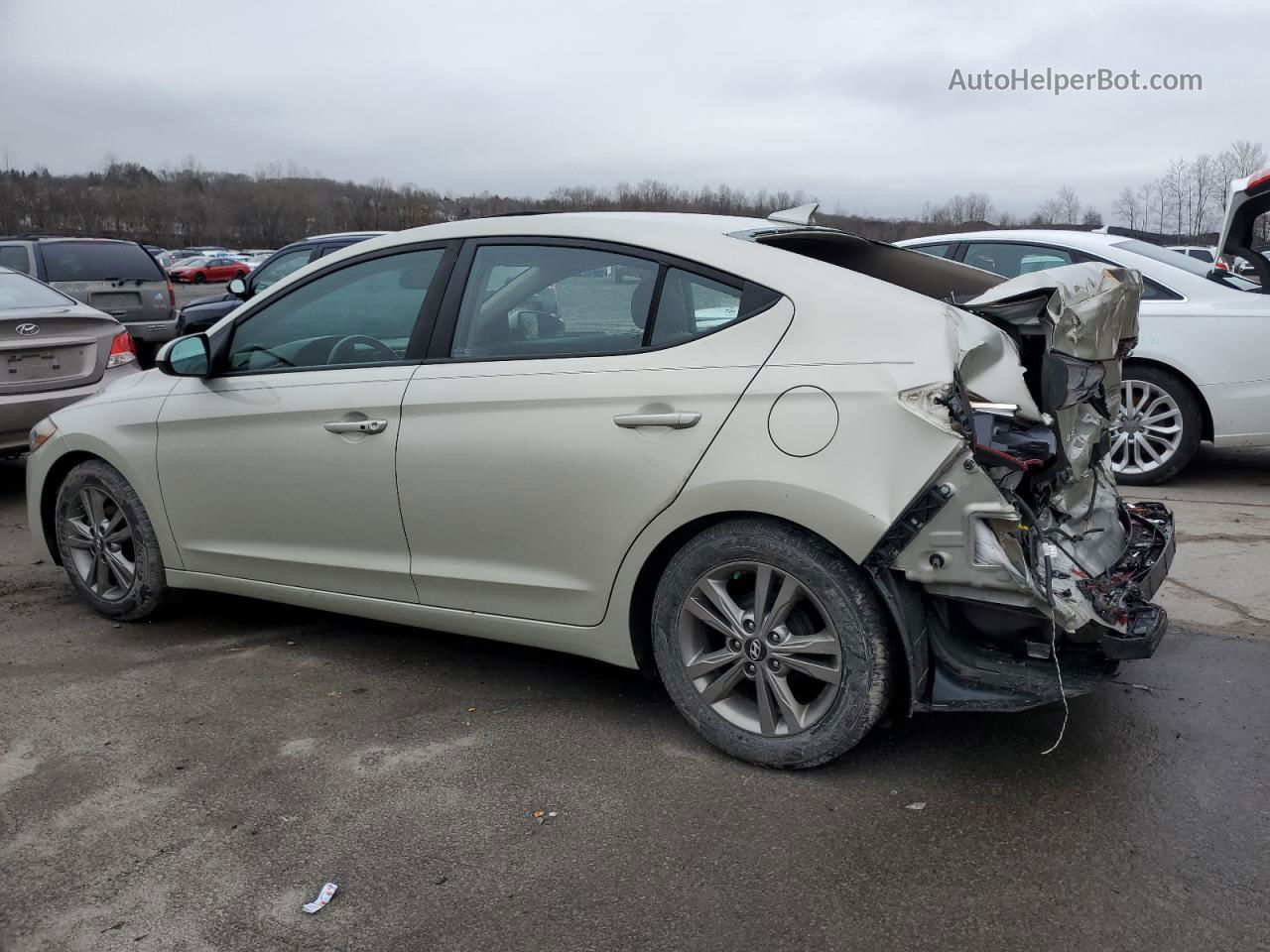 2017 Hyundai Elantra Se Желто-коричневый vin: 5NPD84LF9HH166047