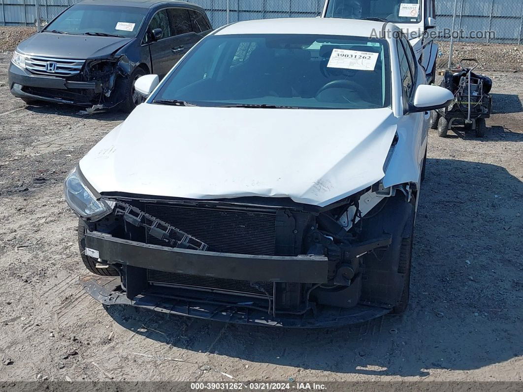 2018 Hyundai Elantra Sel Белый vin: 5NPD84LF9JH216984