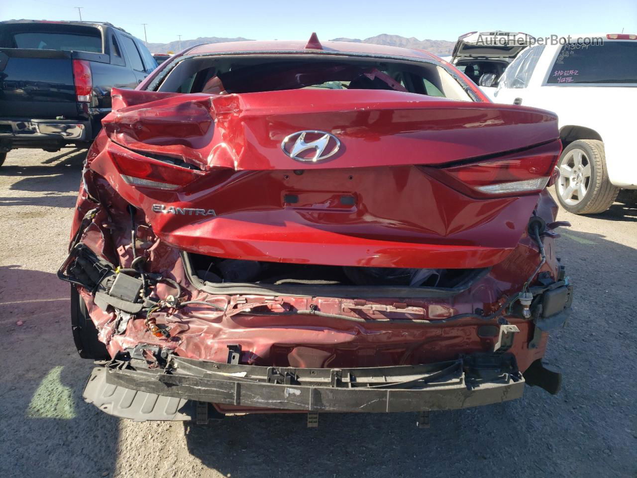 2018 Hyundai Elantra Sel Red vin: 5NPD84LF9JH381059