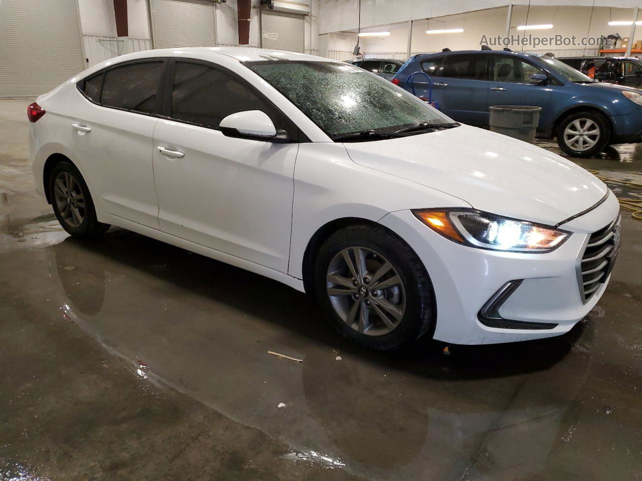 2017 Hyundai Elantra Se White vin: 5NPD84LFXHH063705