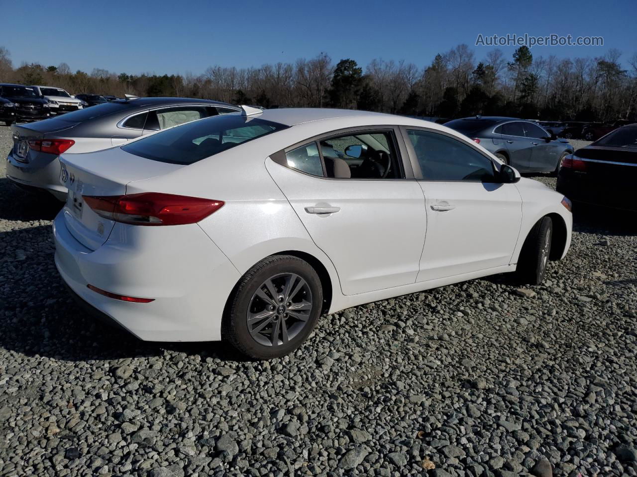 2017 Hyundai Elantra Se White vin: 5NPD84LFXHH128438