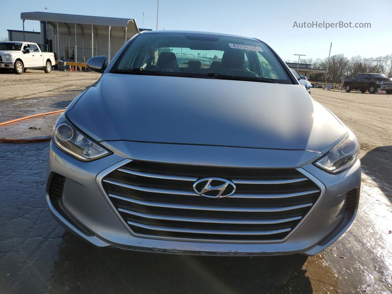 2017 Hyundai Elantra Se Silver vin: 5NPD84LFXHH182094