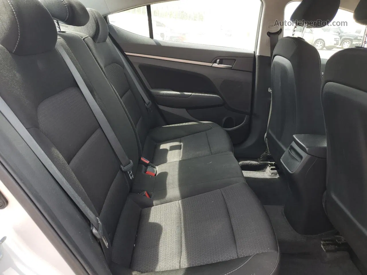 2018 Hyundai Elantra Sel Серебряный vin: 5NPD84LFXJH215231