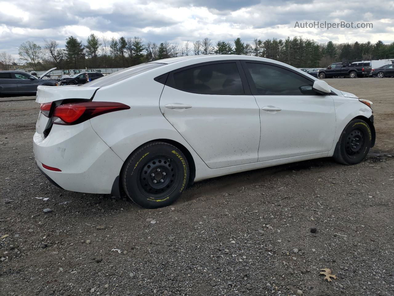 2016 Hyundai Elantra Se White vin: 5NPDH4AE0GH665165