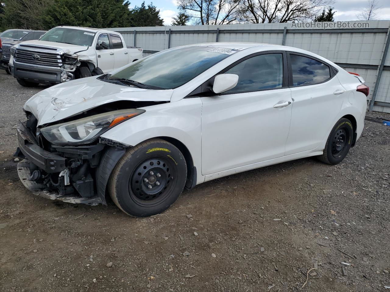 2016 Hyundai Elantra Se White vin: 5NPDH4AE0GH665165