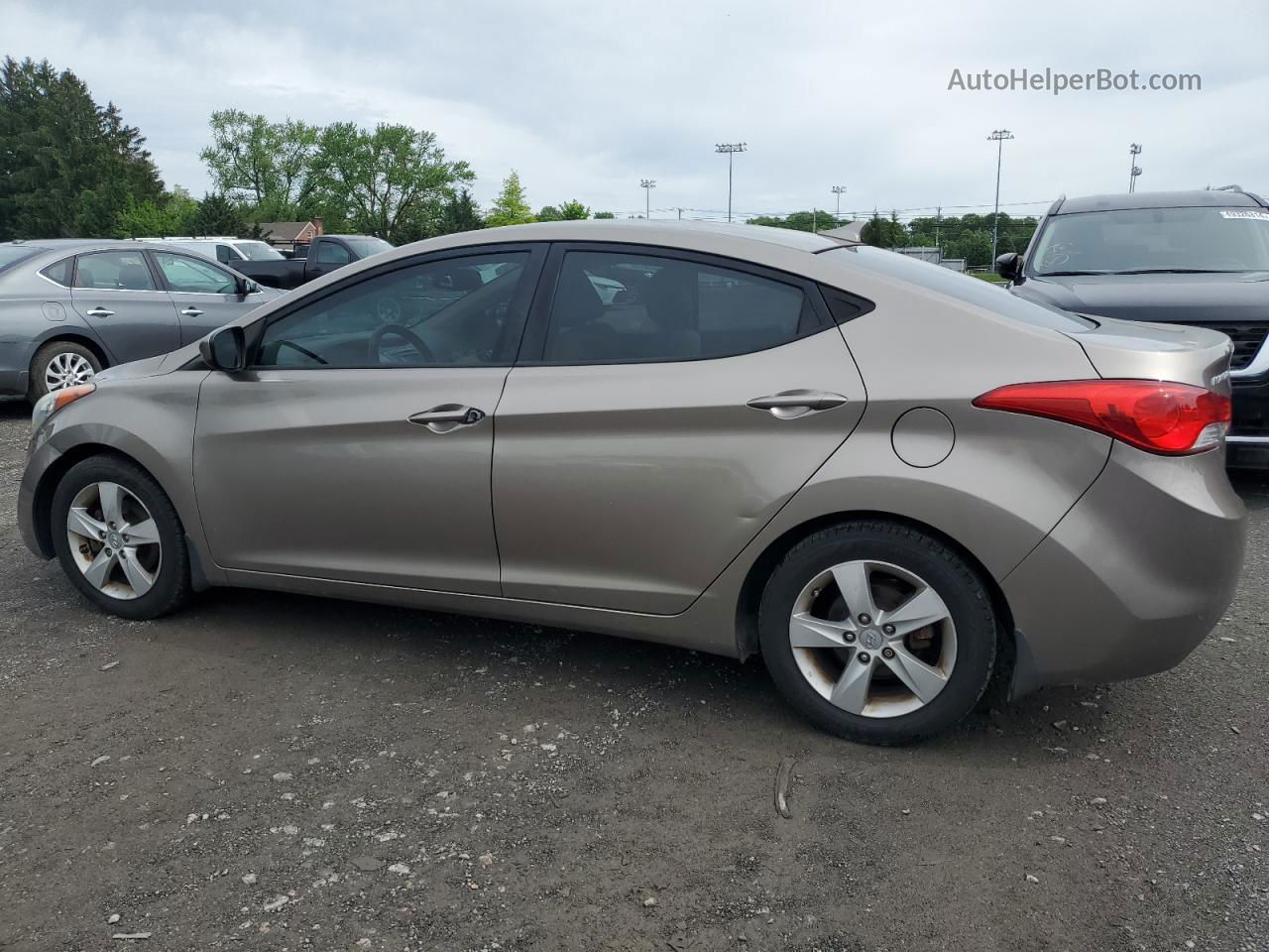 2013 Hyundai Elantra Gls Gold vin: 5NPDH4AE1DH337667