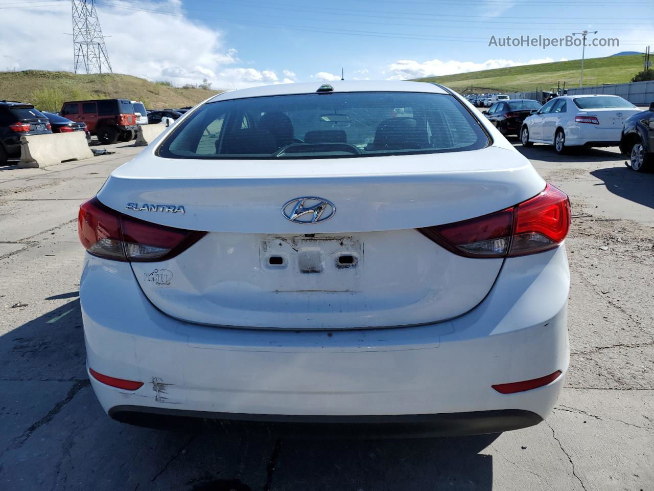 2016 Hyundai Elantra Se White vin: 5NPDH4AE1GH745560