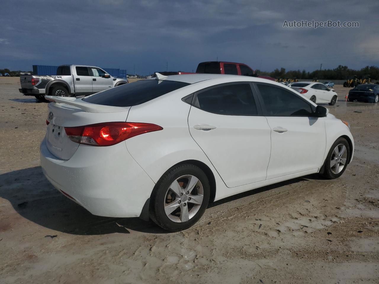 2013 Hyundai Elantra Gls White vin: 5NPDH4AE2DH401795