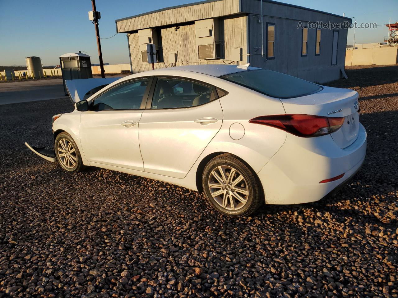 2016 Hyundai Elantra Se White vin: 5NPDH4AE2GH670075