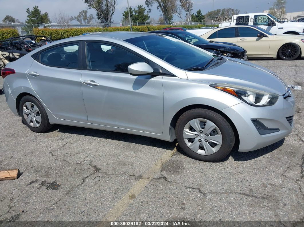 2016 Hyundai Elantra Se Silver vin: 5NPDH4AE3GH680582