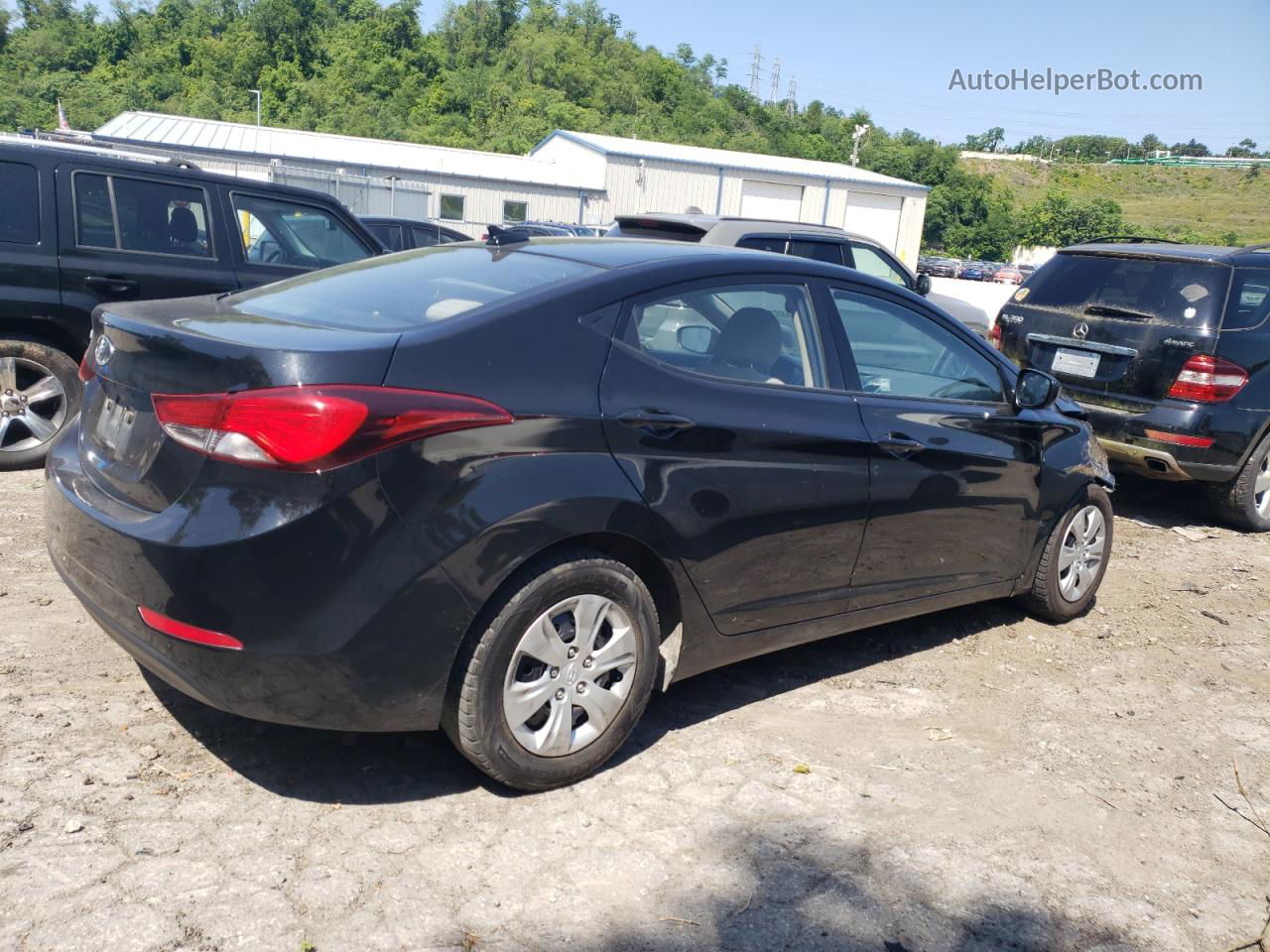 2016 Hyundai Elantra Se Black vin: 5NPDH4AE3GH680596