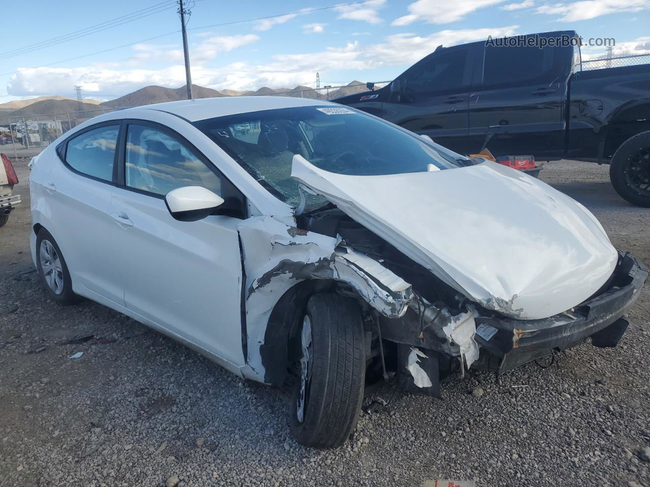 2016 Hyundai Elantra Se White vin: 5NPDH4AE3GH713595