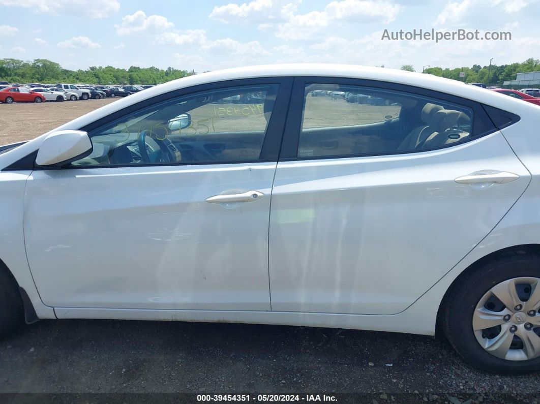 2016 Hyundai Elantra Se Белый vin: 5NPDH4AE4GH663810