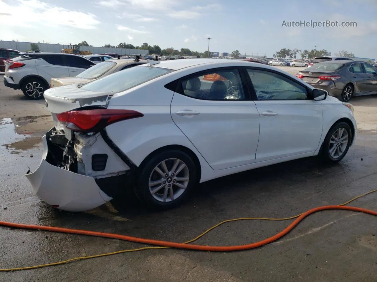 2016 Hyundai Elantra Se White vin: 5NPDH4AE4GH771442