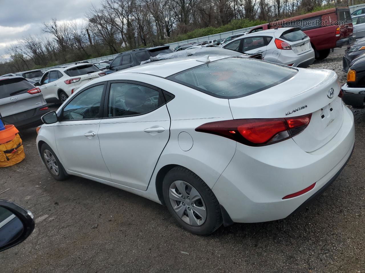 2016 Hyundai Elantra Se White vin: 5NPDH4AE4GH775040