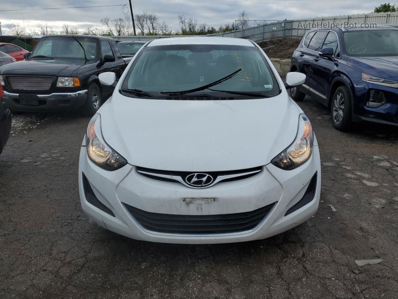 2016 Hyundai Elantra Se White vin: 5NPDH4AE4GH775040