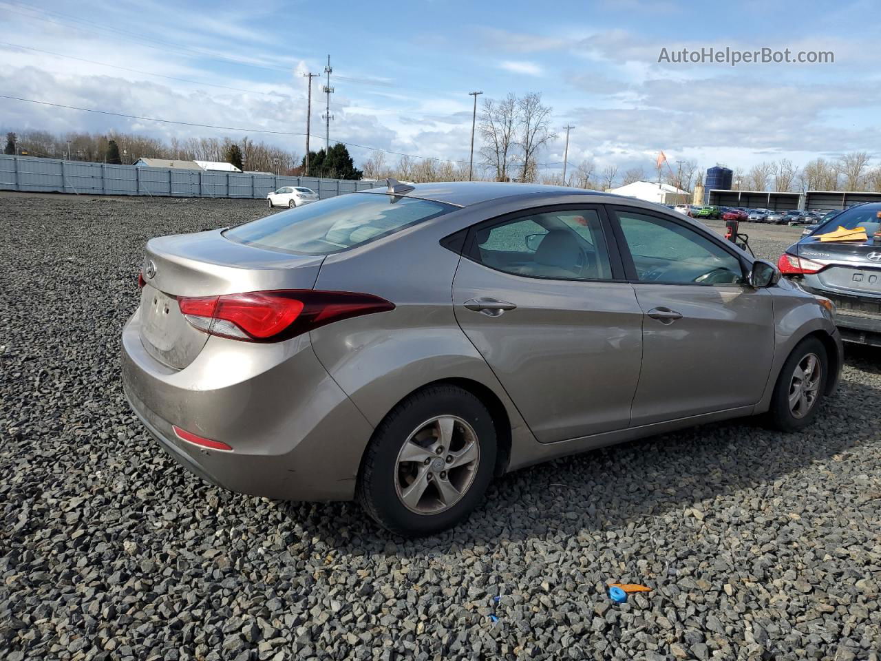 2014 Hyundai Elantra Se Beige vin: 5NPDH4AE5EH499917