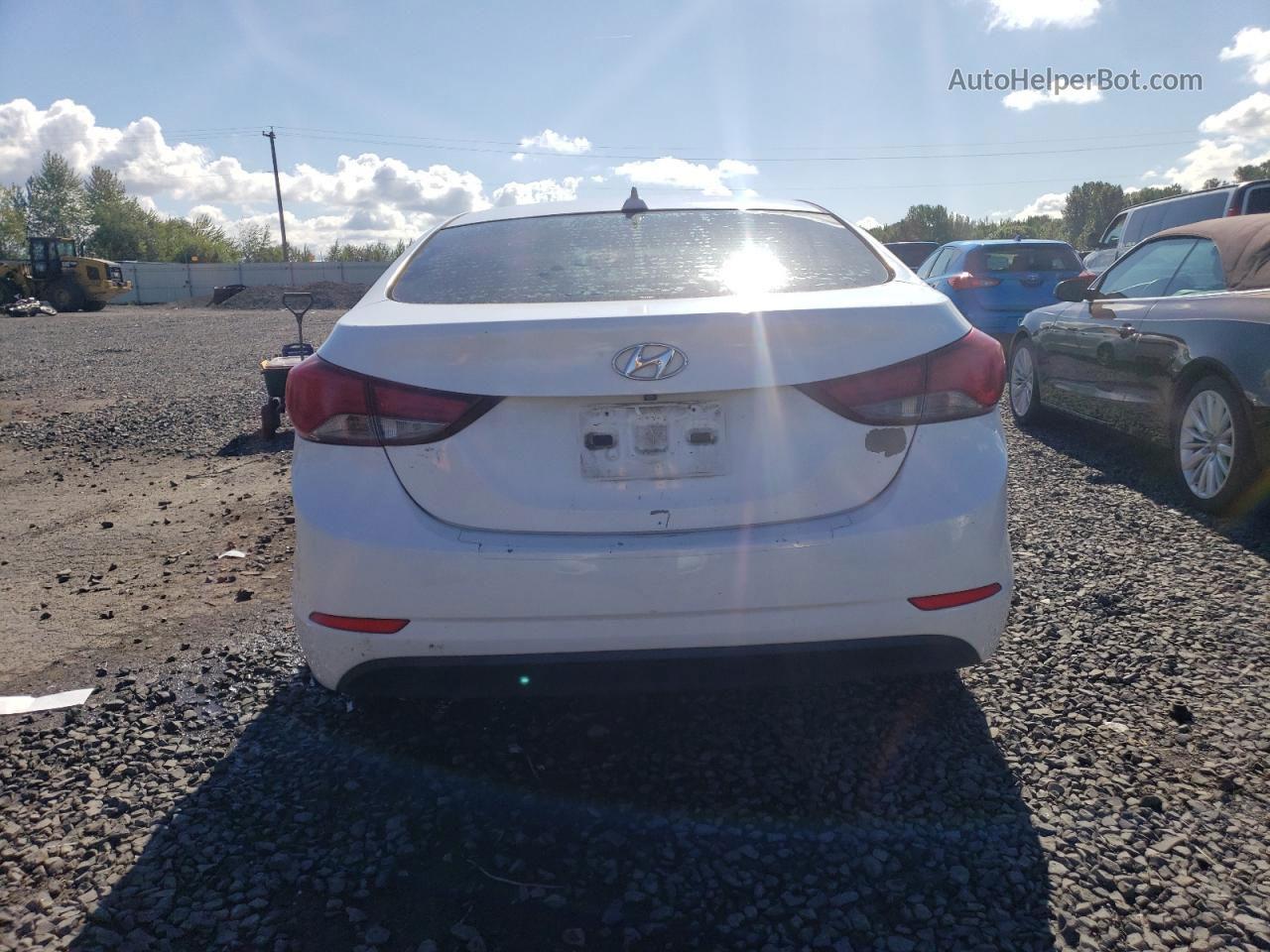 2016 Hyundai Elantra Se White vin: 5NPDH4AE5GH706146