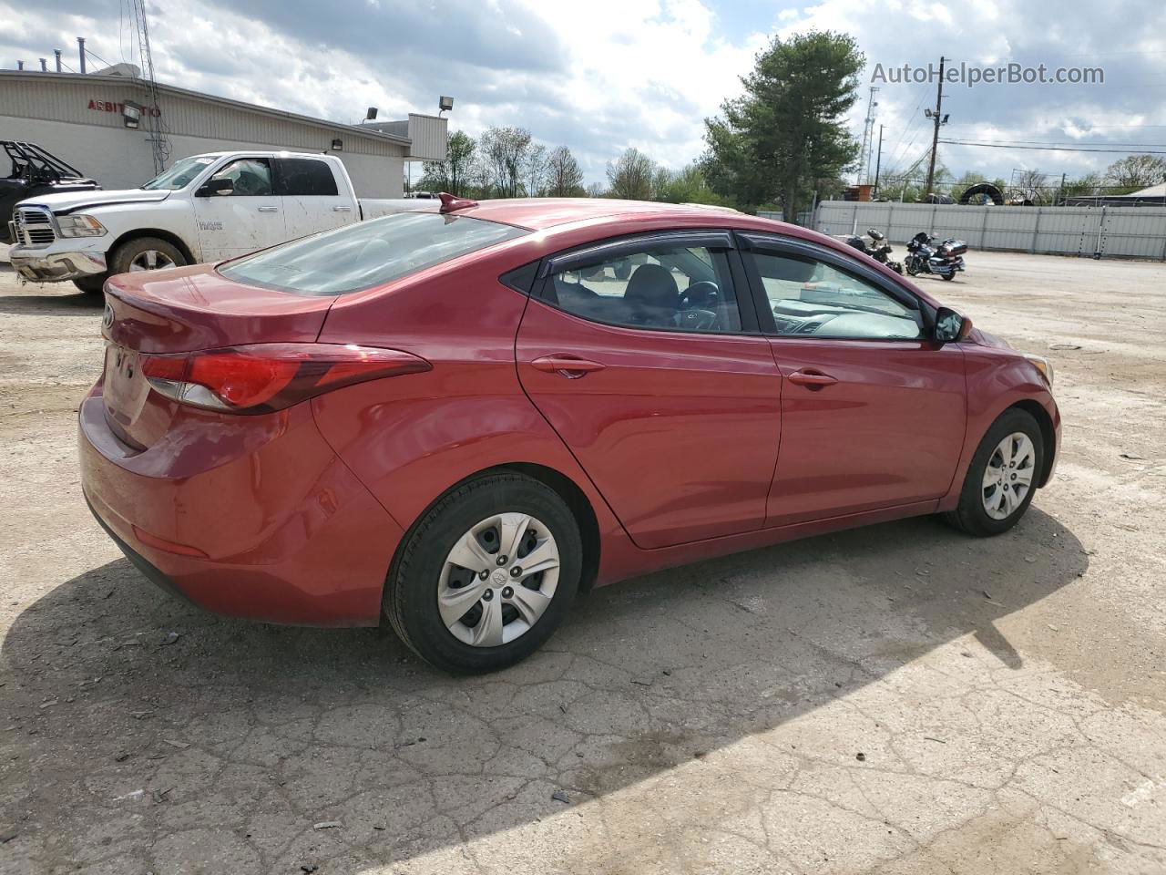 2016 Hyundai Elantra Se Red vin: 5NPDH4AE5GH765388