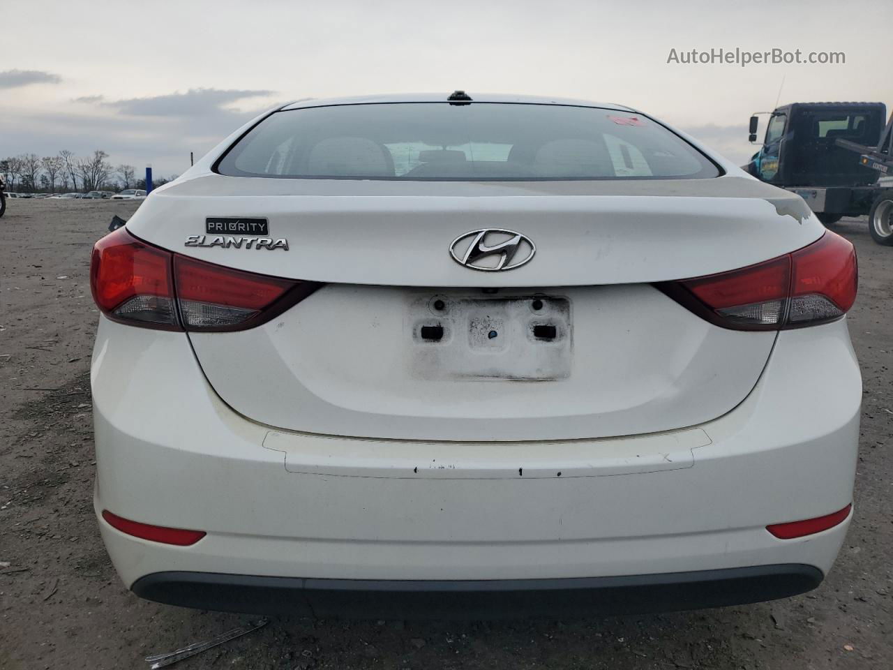 2016 Hyundai Elantra Se White vin: 5NPDH4AE5GH770641