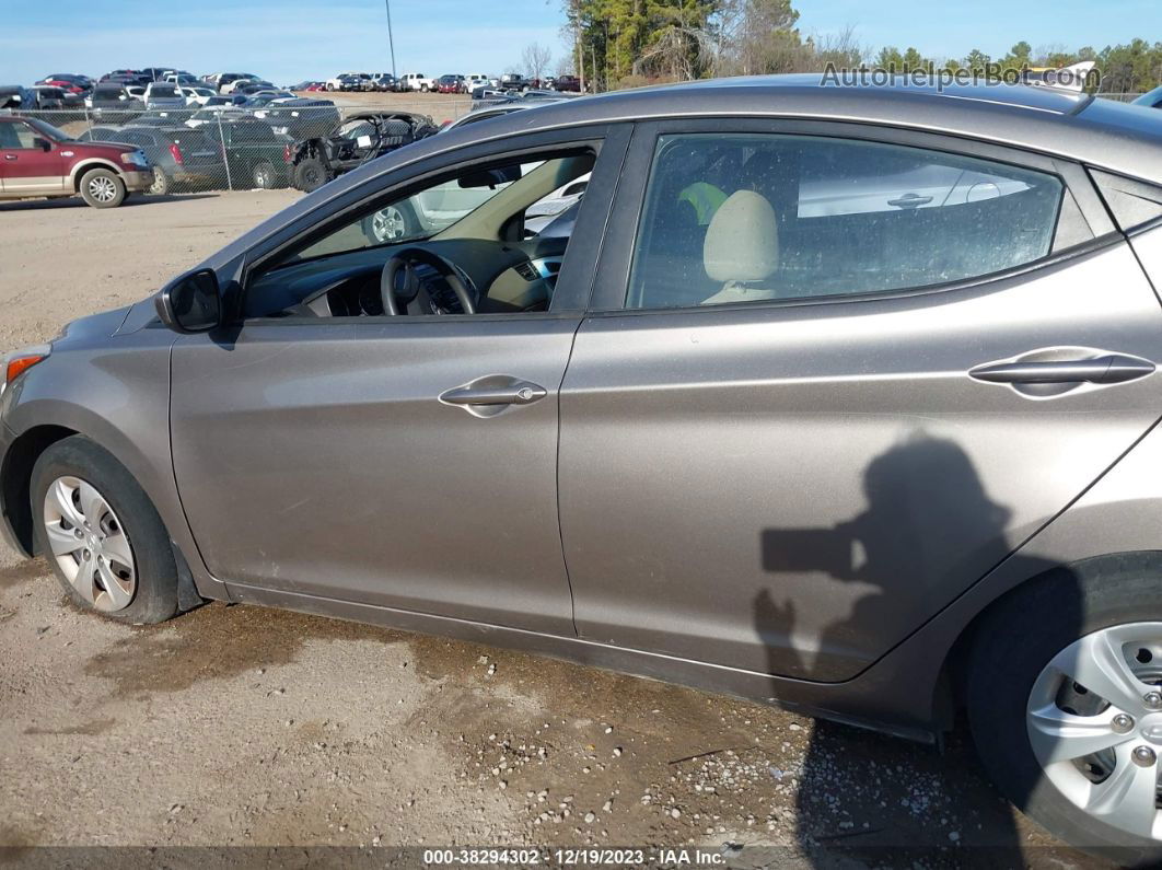 2016 Hyundai Elantra Se Gold vin: 5NPDH4AE5GH771918