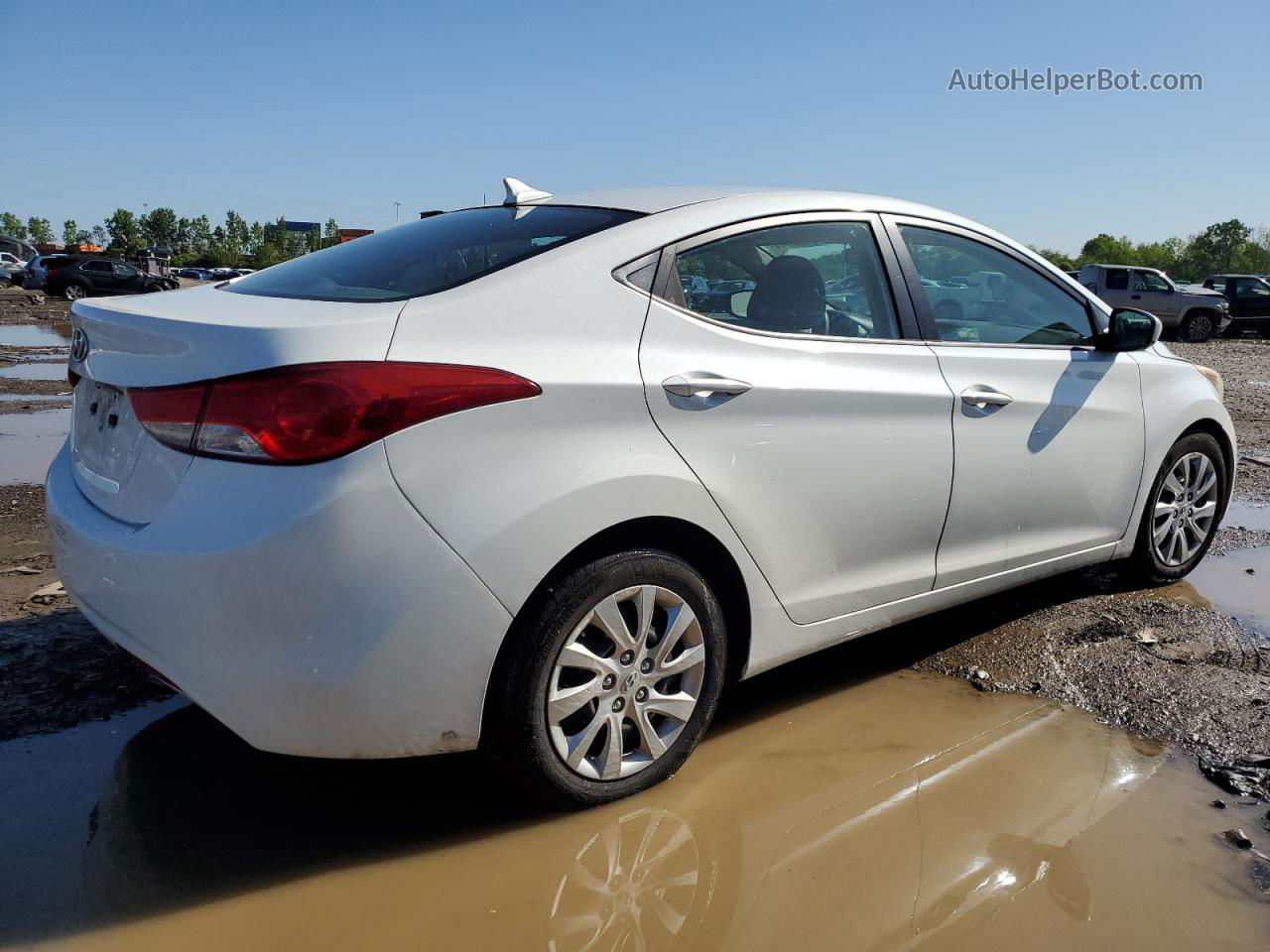 2011 Hyundai Elantra Gls White vin: 5NPDH4AE6BH029892