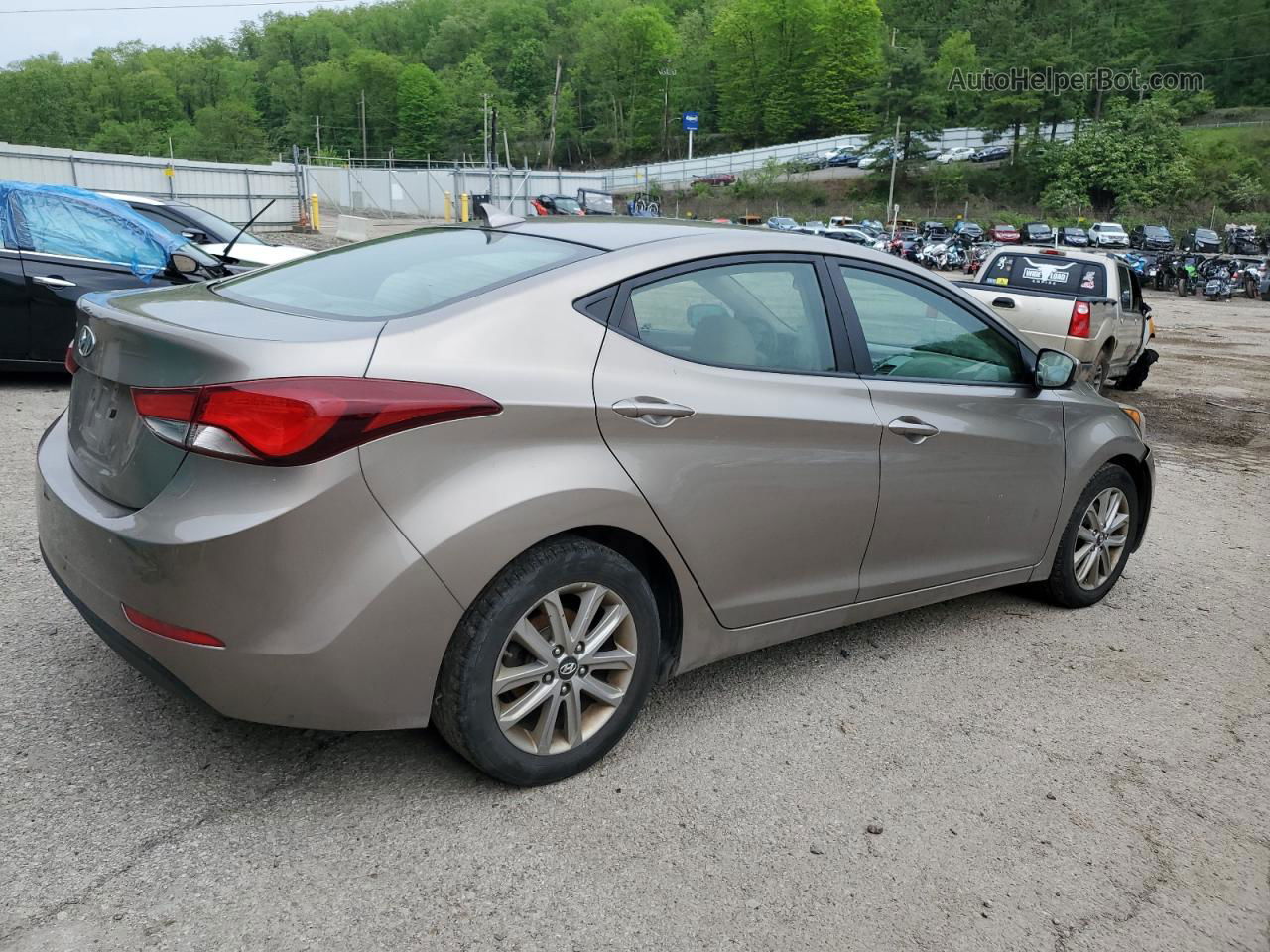 2014 Hyundai Elantra Se Beige vin: 5NPDH4AE7EH457331