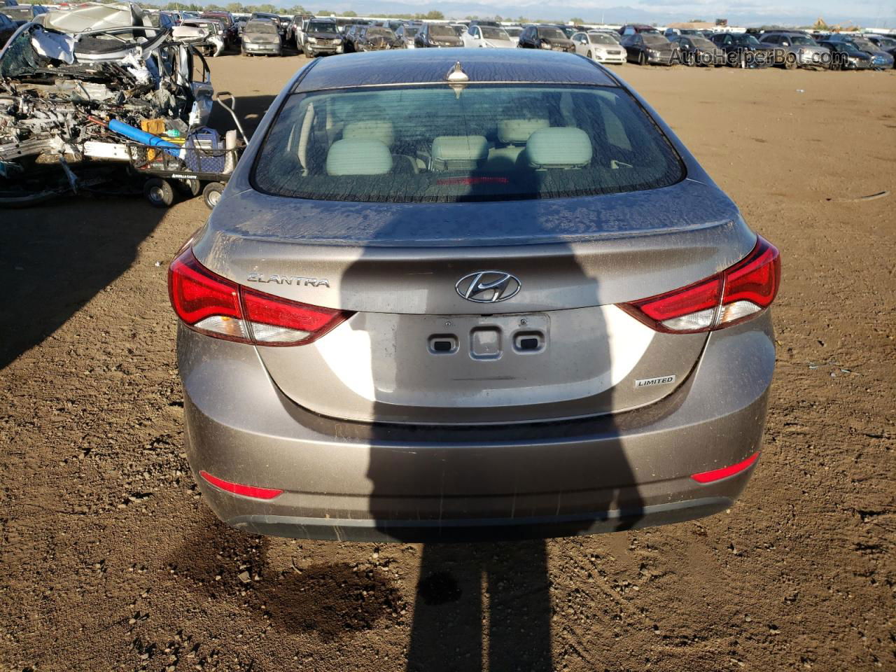 2014 Hyundai Elantra Se Beige vin: 5NPDH4AE7EH486652