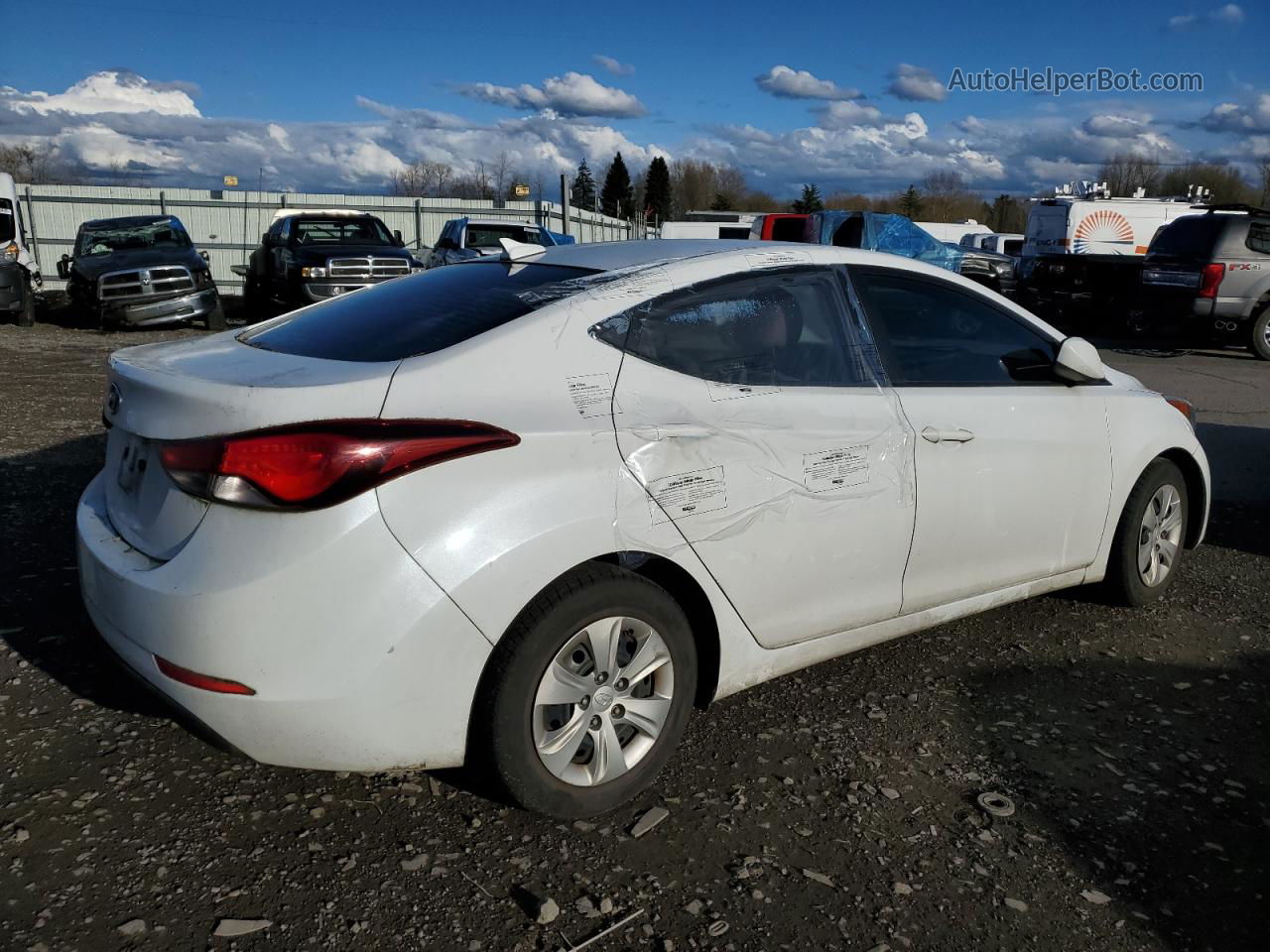 2016 Hyundai Elantra Se Белый vin: 5NPDH4AE8GH767135