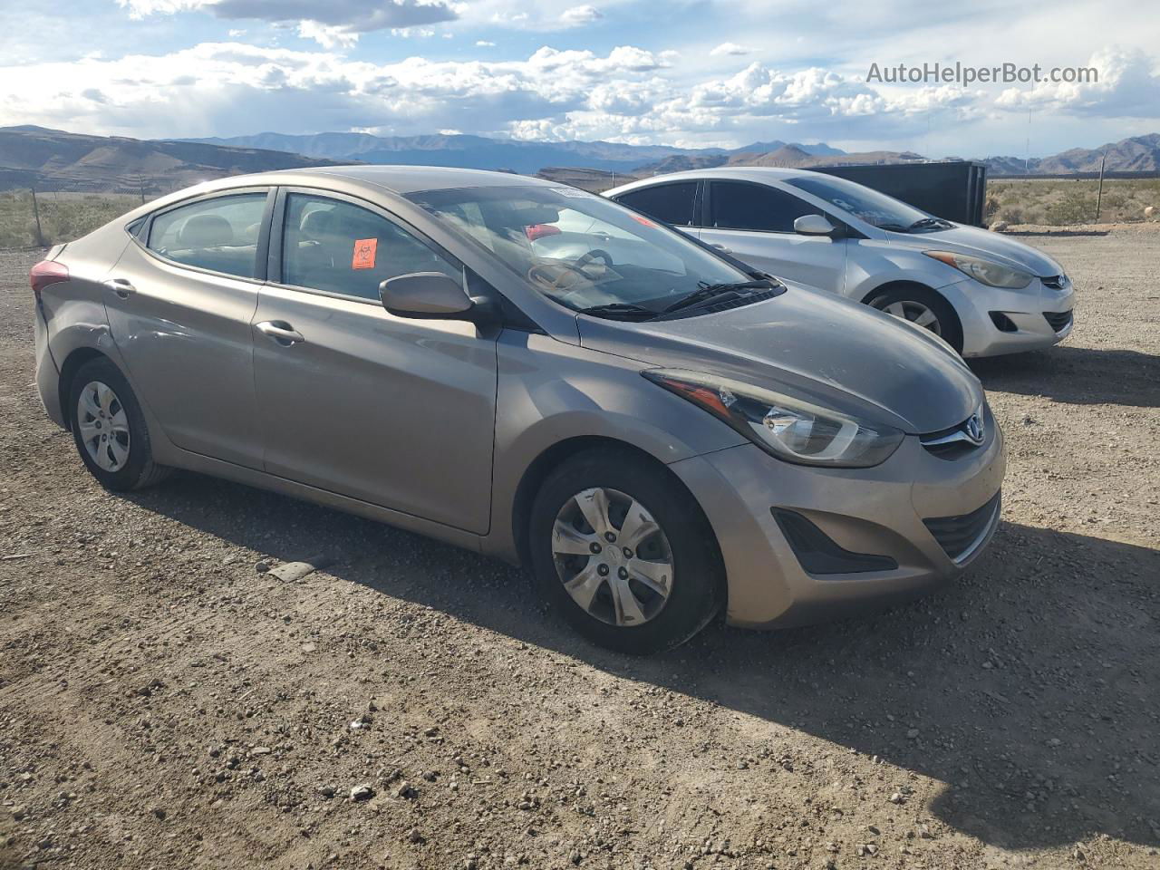 2016 Hyundai Elantra Se Tan vin: 5NPDH4AE9GH769802