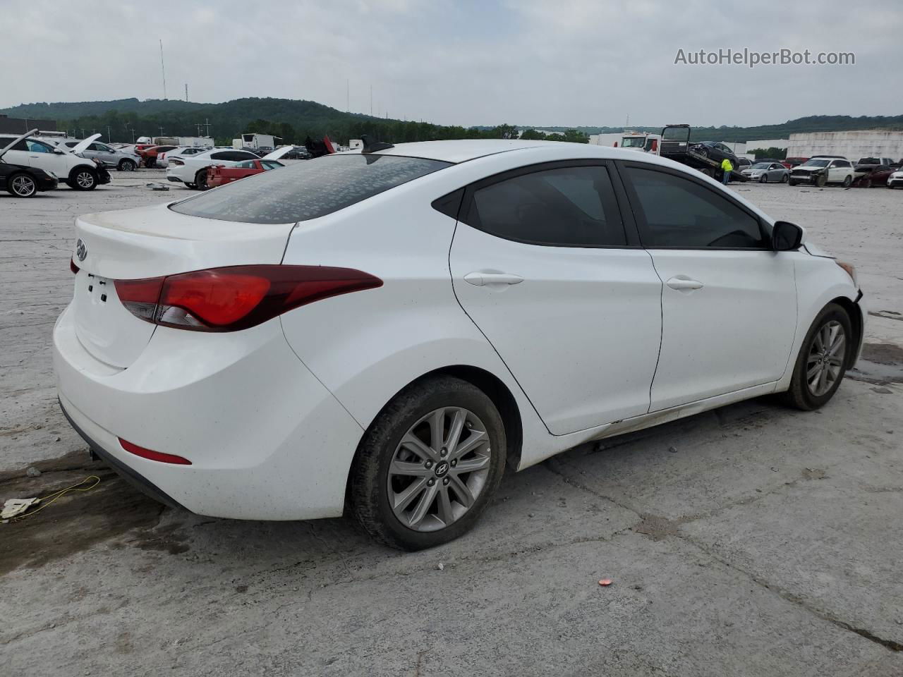 2016 Hyundai Elantra Se White vin: 5NPDH4AE9GH782341