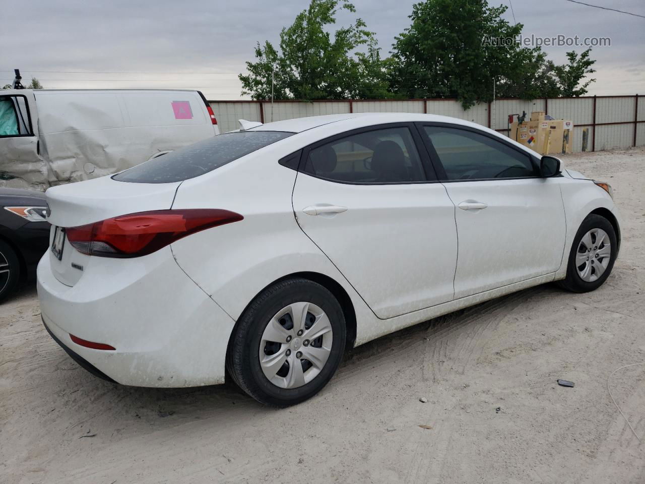 2016 Hyundai Elantra Se White vin: 5NPDH4AEXGH763457