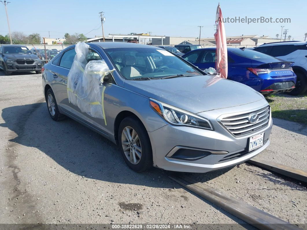 2017 Hyundai Sonata   Silver vin: 5NPE24AF1HH518580