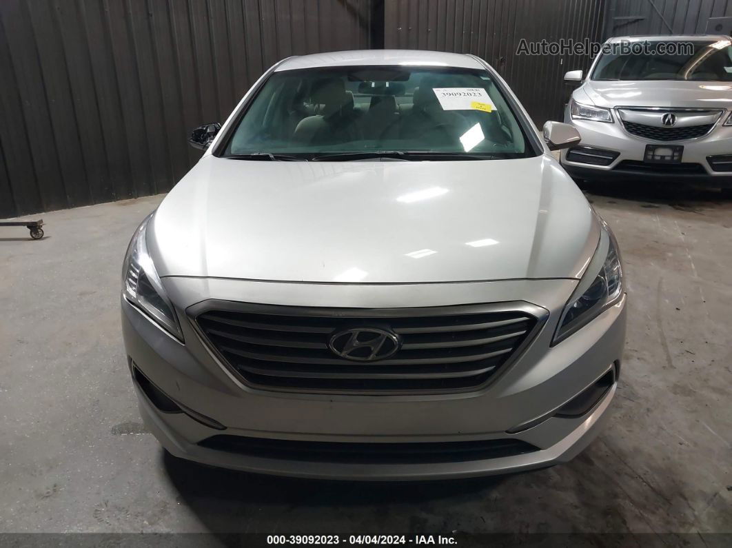 2017 Hyundai Sonata   Silver vin: 5NPE24AF3HH579882