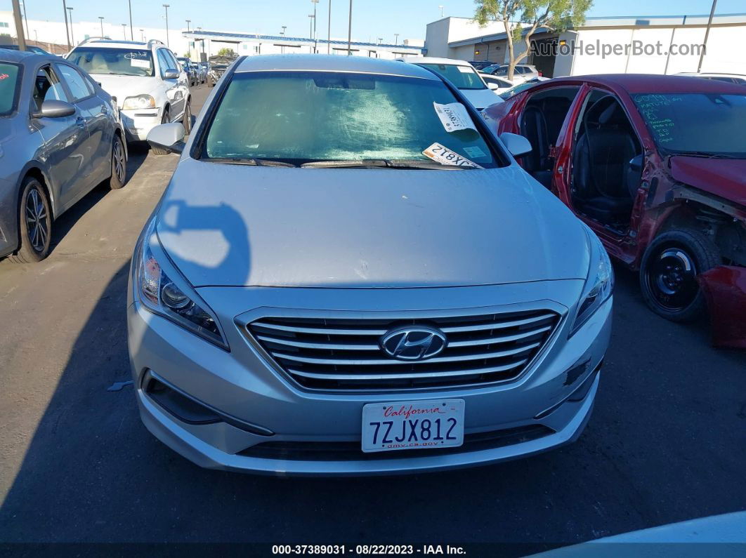 2017 Hyundai Sonata Se Серебряный vin: 5NPE24AF4HH569121